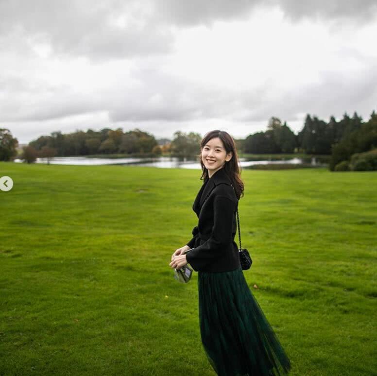 章泽天晒女儿礼物 全文未提刘强东，暴露俩人婚姻现状？