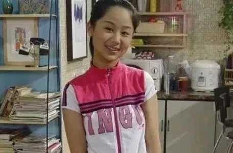 杨紫现身整形美容医院被拍，她还需要去“修补”了！
